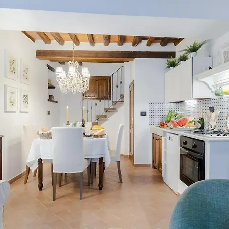 Rio Delle Fate, A Fairytale Along The Stream In Vorno, Lucca Villa